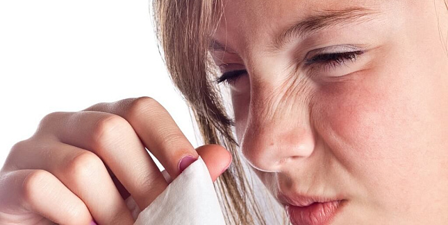 Зуд в носу: причины и лечение